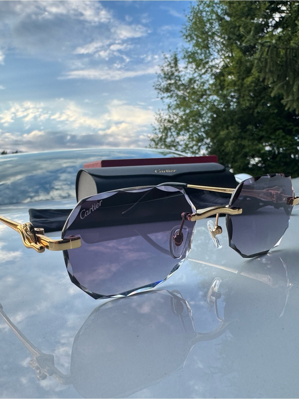 Cartier Unisex Rimless Gradient Purple Sunglasses with Gold Accents
